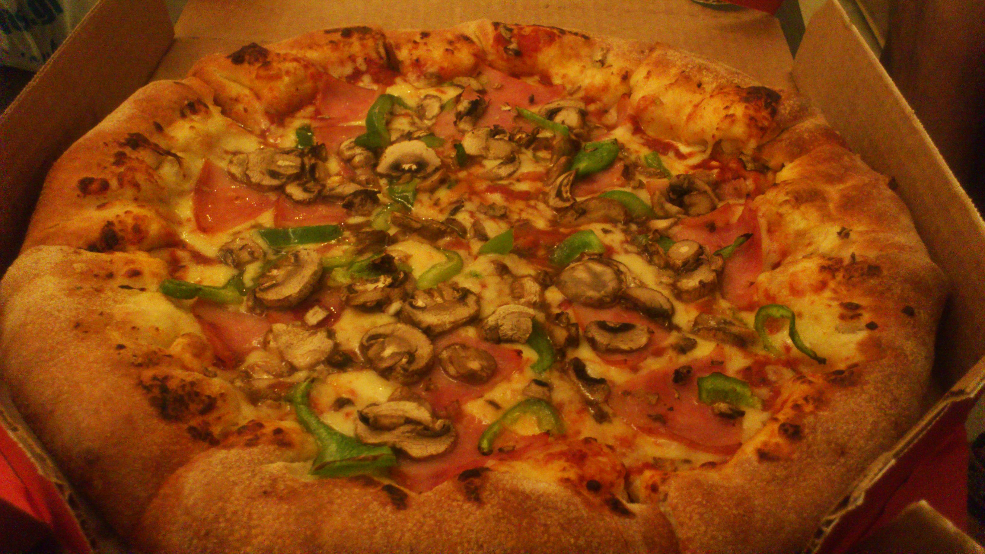 Άκου τι έφαγα απο την Domino’s Pizza!
